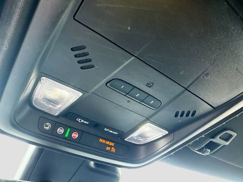 Used 2023 Cadillac XT4 Premium Luxury w/ Technology Package FWD image 18