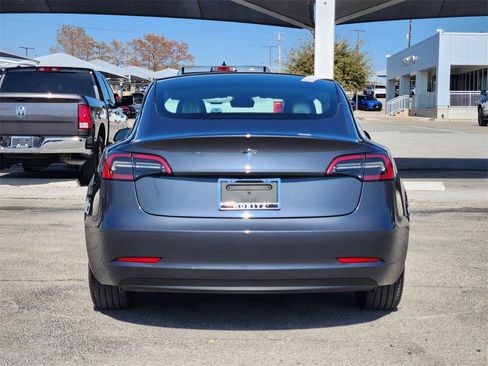 Used 2023 Tesla Model 3 Standard Range image 6