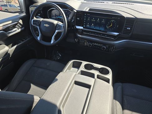 Used 2025 Chevrolet Silverado 1500 LT image 30