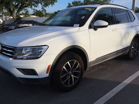 Used 2020 Volkswagen Tiguan SE FWD image 4
