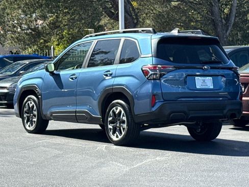 Used 2025 Subaru Forester Premium image 3