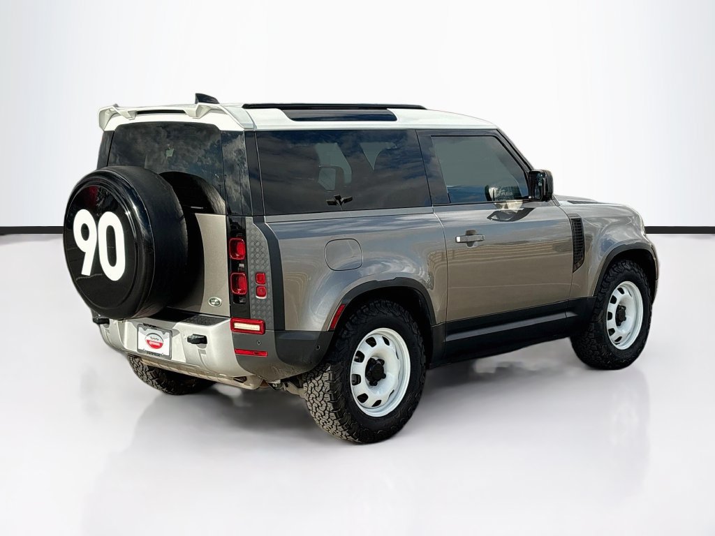 Used 2023 Land Rover Defender 90 S AWD/4WD image 5