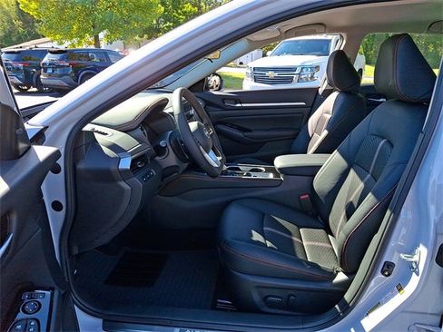 New 2025 Nissan Altima 2.5 SR image 5