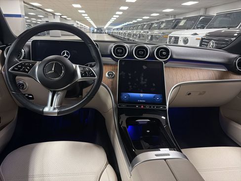 Used 2023 Mercedes-Benz C 300 Sedan image 7