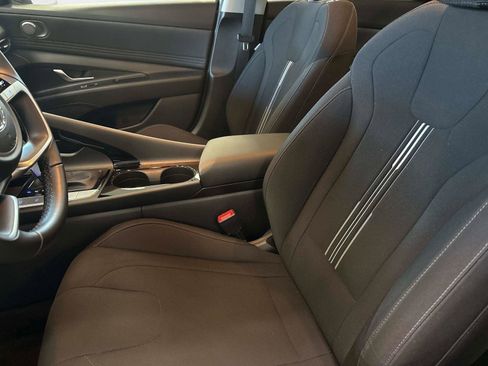 Used 2023 Hyundai Elantra SEL w/ Convenience Package image 20