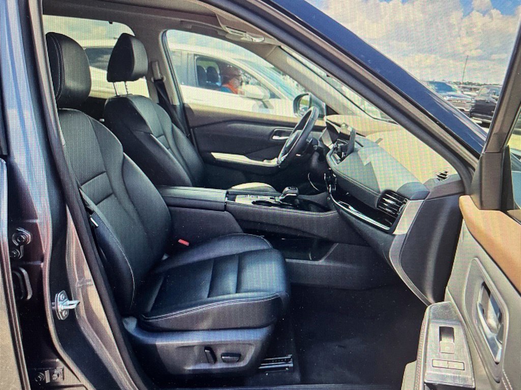 Certified 2023 Nissan Rogue SL w/ SL Premium Package FWD image 13