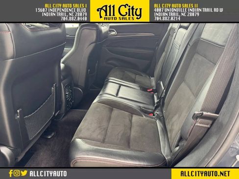 Used 2018 Jeep Grand Cherokee Trailhawk AWD/4WD image 16