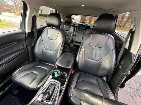 Used 2017 Ford Edge Titanium image 14