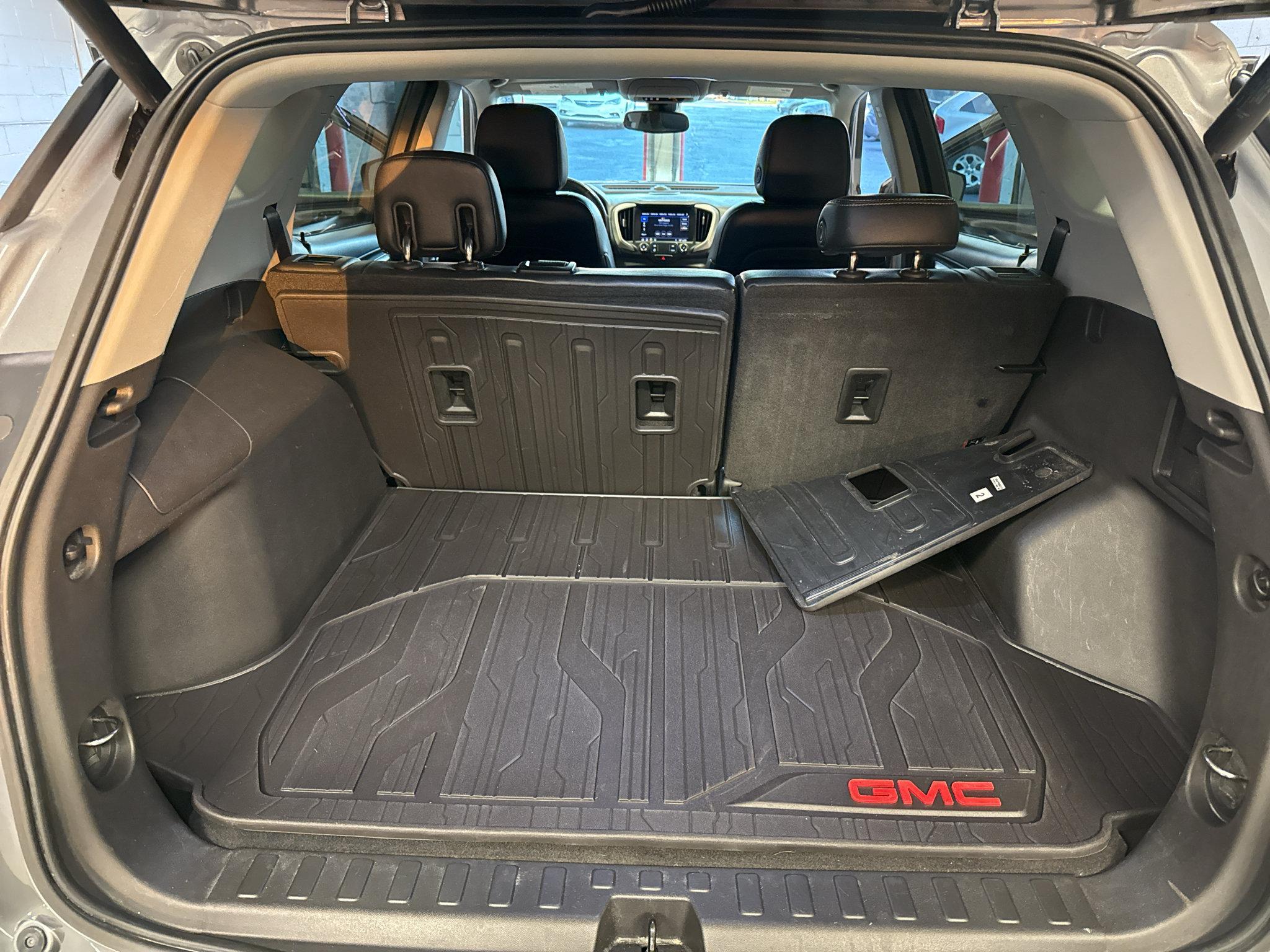 Used 2020 GMC Terrain SLT w/ Preferred Package AWD/4WD image 25