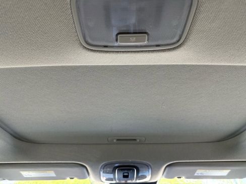 Used 2022 Hyundai Elantra SEL w/ Convenience + Premium Package image 27