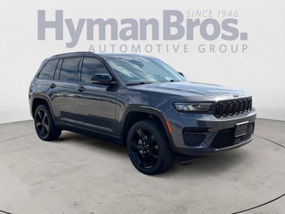 Used 2023 Jeep Grand Cherokee Altitude