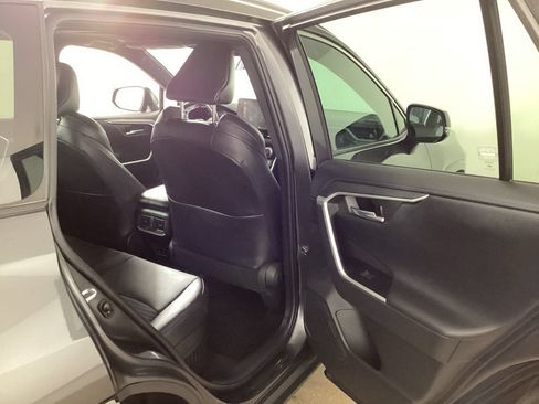 Used 2023 Toyota RAV4 XSE AWD/4WD image 19