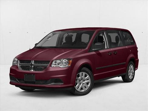 Used 2019 Dodge Grand Caravan SXT image 1