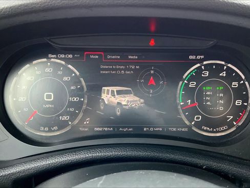 Used 2017 Jeep Wrangler Unlimited Rubicon w/ Connectivity Group image 26