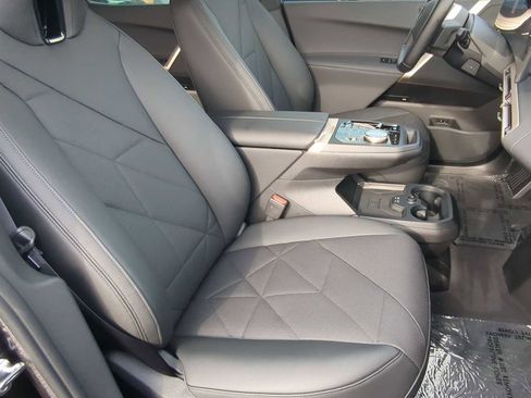 Used 2025 BMW iX xDrive50 image 21