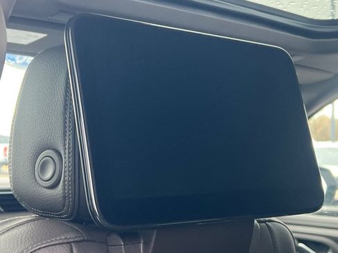 Used 2024 GMC Yukon Denali w/ Advanced Technology Package image 16