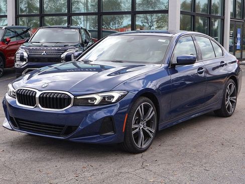 Used 2023 BMW 330i Sedan w/ Convenience Package RWD image 8