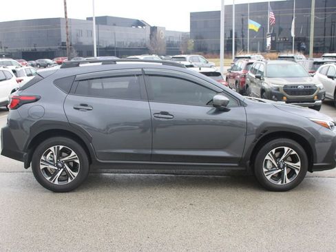 Used 2025 Subaru Crosstrek 2.0i Premium image 4