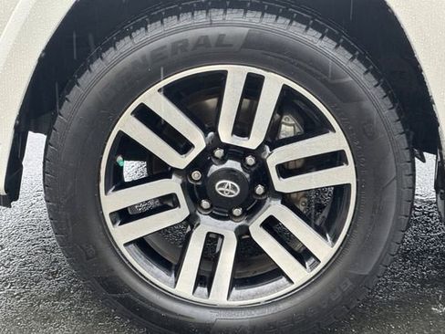 Used 2019 Toyota 4Runner Limited image 40