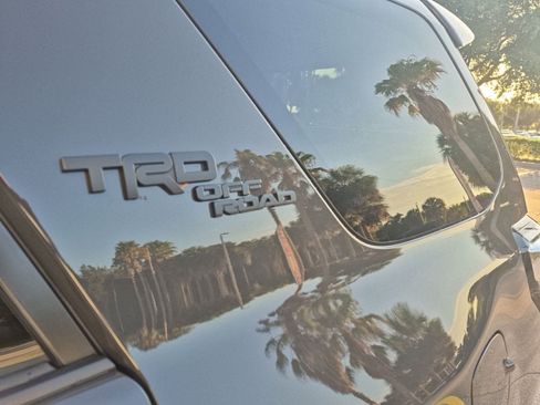 Used 2024 Toyota 4Runner TRD Off-Road Premium w/ Moonroof Package AWD/4WD image 10