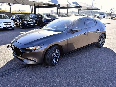 Used 2021 MAZDA MAZDA3 s image 3