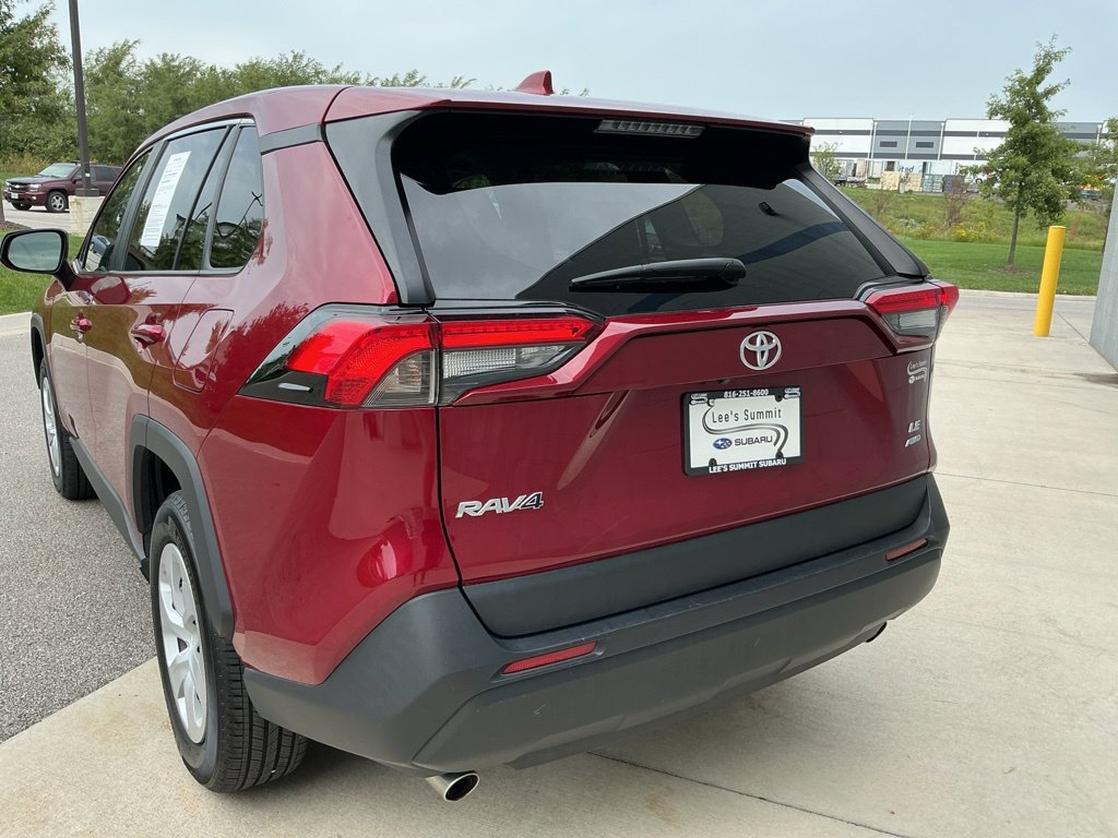 Used 2025 Toyota RAV4 LE AWD/4WD image 8