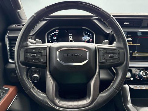 Used 2024 GMC Sierra 1500 Denali Ultimate AWD/4WD image 11