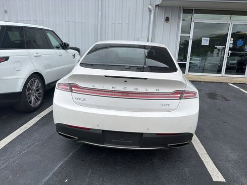 Used 2017 Lincoln MKZ Reserve w/ Climate Package FWD image 4