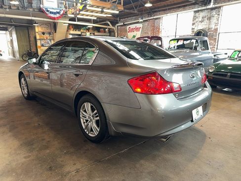 Used 2013 INFINITI G37 x Sedan w/ Premium Pkg AWD/4WD image 4
