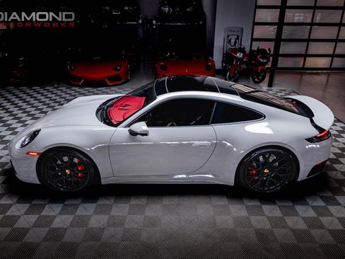 Used 2024 Porsche 911 Carrera S RWD image 61