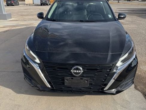 Used 2023 Nissan Altima 2.5 SL image 3