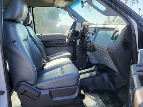 Used 2014 Ford F250 XL w/ Power Equipment Group RWD image 16