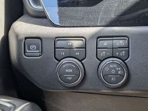 Used 2026 Chevrolet Silverado 2500 LT w/ Safety Package AWD/4WD image 21
