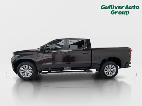 Used 2020 Chevrolet Silverado 1500 Custom w/ Custom Value Package image 3