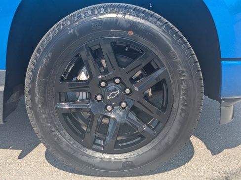 Used 2023 Chevrolet Silverado 1500 Custom image 12