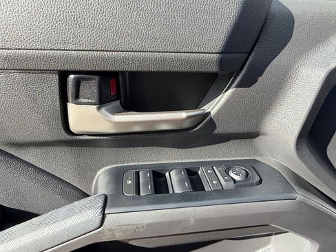 Used 2025 Toyota Tacoma TRD Off-Road AWD/4WD image 18