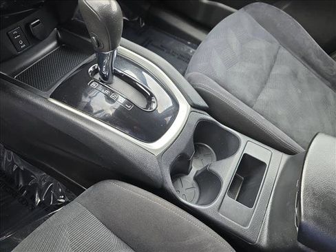 Used 2016 Nissan Rogue SV image 24