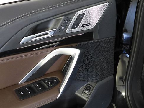 Used 2023 BMW X1 xDrive28i w/ Premium Package image 12