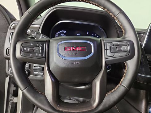 Used 2024 GMC Yukon XL AT4 w/ Technology Package AWD/4WD image 25