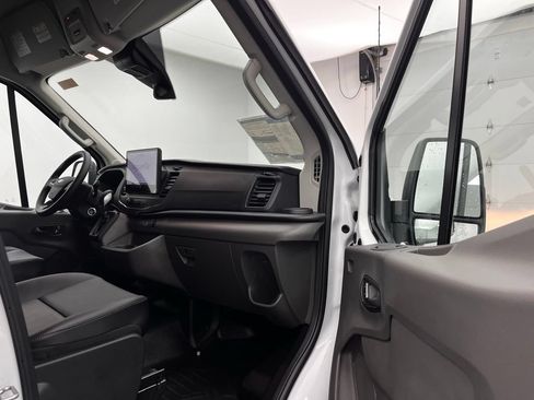 New 2026 Ford Transit 250 148 Medium Roof w/ Load Area Protection Package RWD image 25