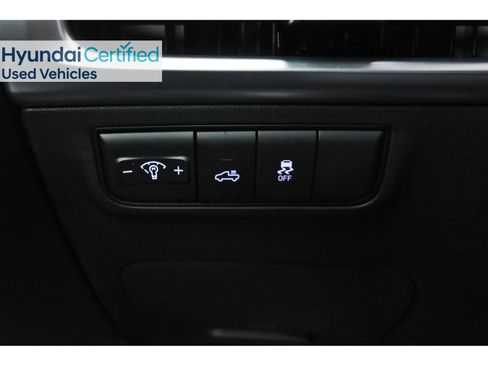 Certified 2025 Hyundai Santa Cruz SE FWD image 22