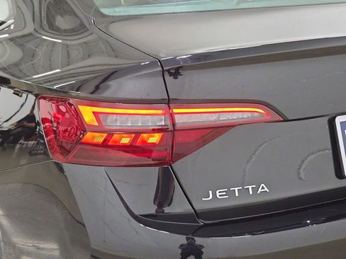 Used 2023 Volkswagen Jetta S image 33