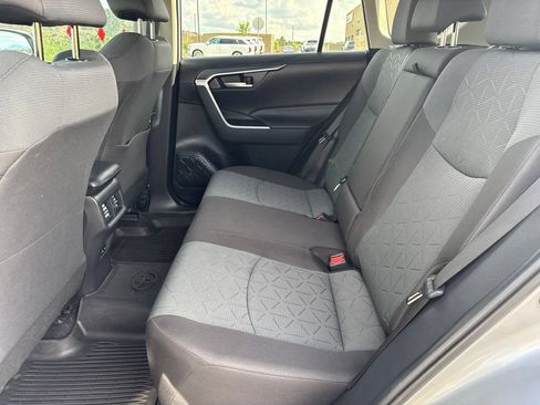 Used 2025 Toyota RAV4 XLE w/ Convenience Package FWD image 12
