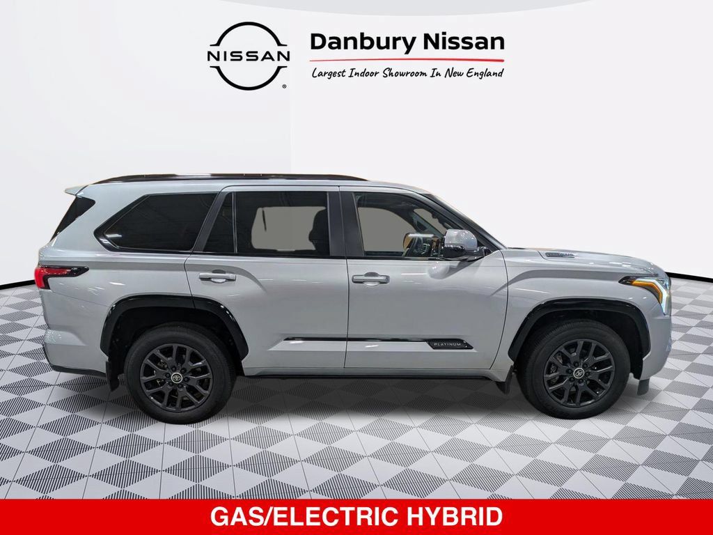 Used 2024 Toyota Sequoia Platinum AWD/4WD image 2