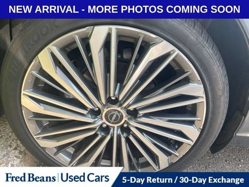 Used 2025 Nissan Altima 2.5 SL FWD image 16