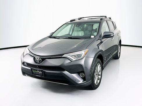 Used 2017 Toyota RAV4 Platinum w/ Cargo Management Package FWD image 3