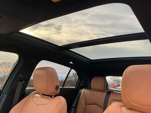 Used 2019 Cadillac XT4 Premium Luxury image 29