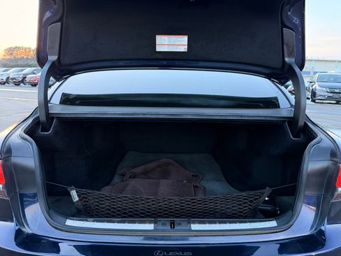 Used 2019 Lexus LS 500 w/ Luxury Package image 39