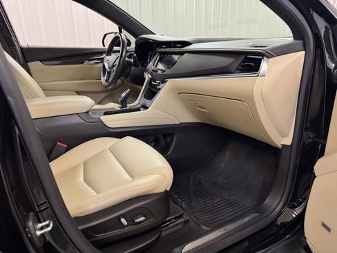 Used 2019 Cadillac XT5 Base image 28