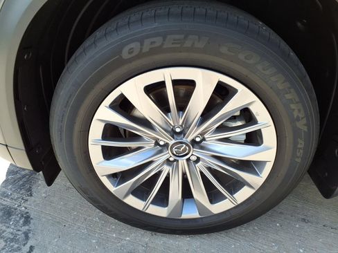 Used 2024 MAZDA CX-90 Plug-In Hybrid w/ Preferred AWD/4WD image 9